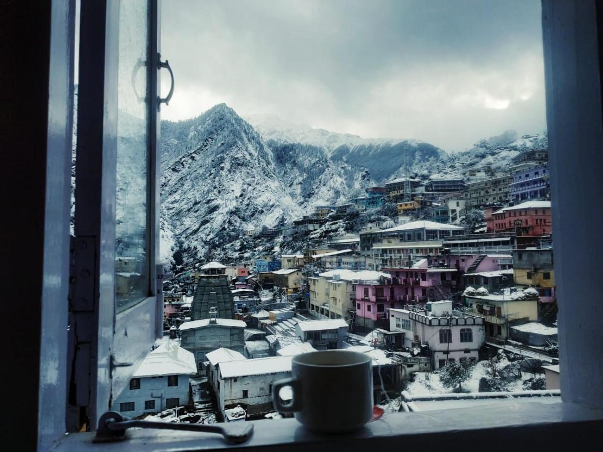 Uday Palace Joshimath Hotel Buitenkant foto