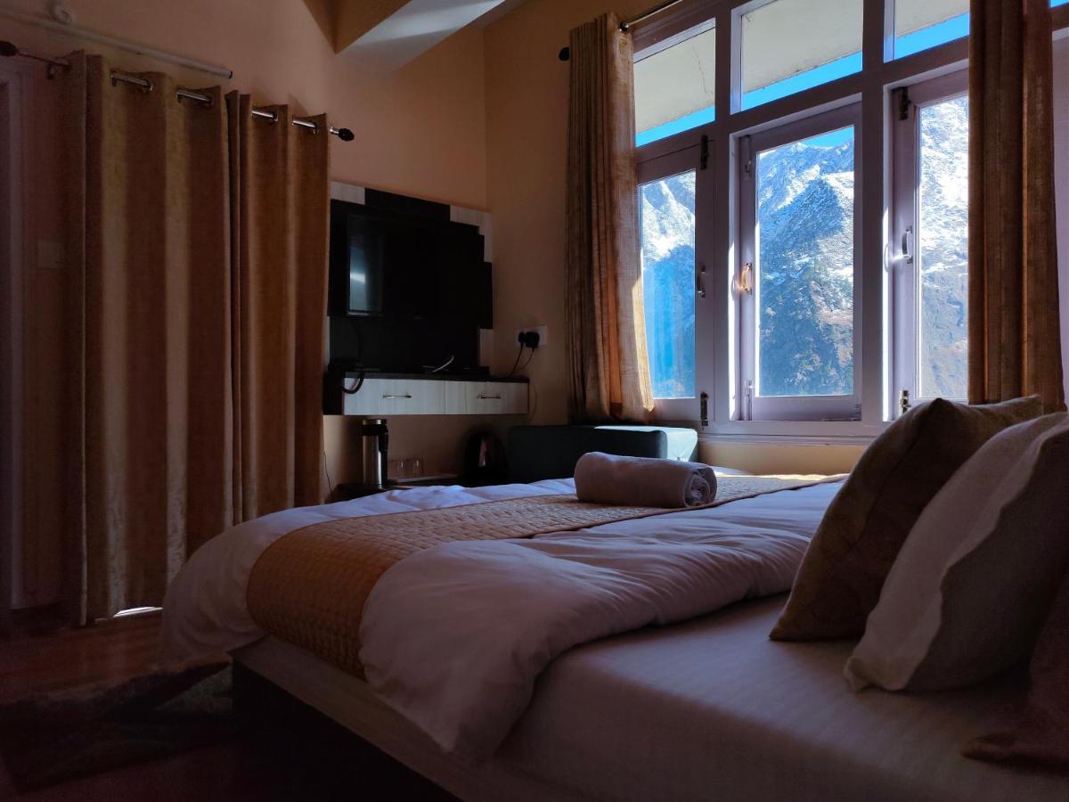 Uday Palace Joshimath Hotel Buitenkant foto