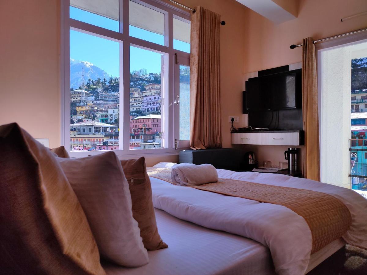 Uday Palace Joshimath Hotel Buitenkant foto