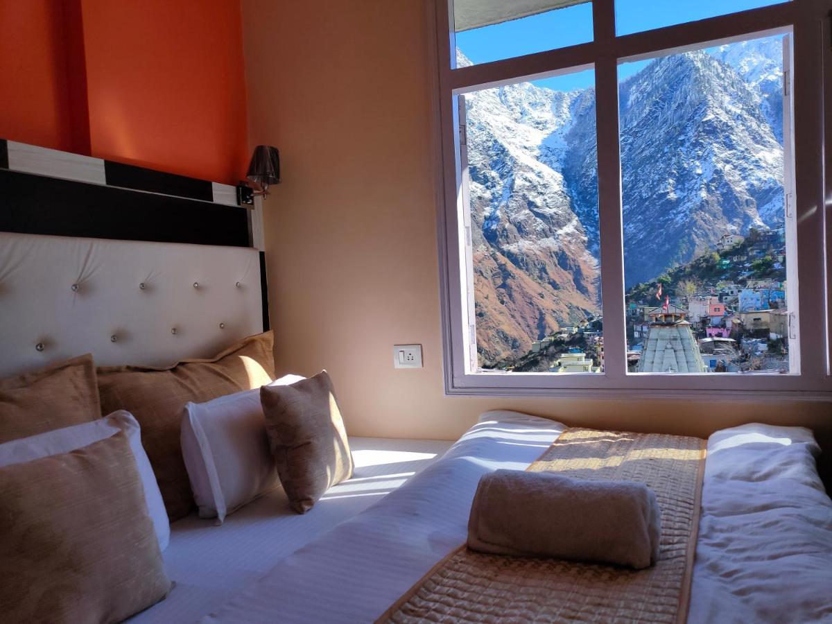 Uday Palace Joshimath Hotel Buitenkant foto