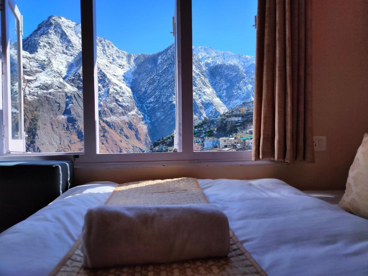 Uday Palace Joshimath Hotel Buitenkant foto